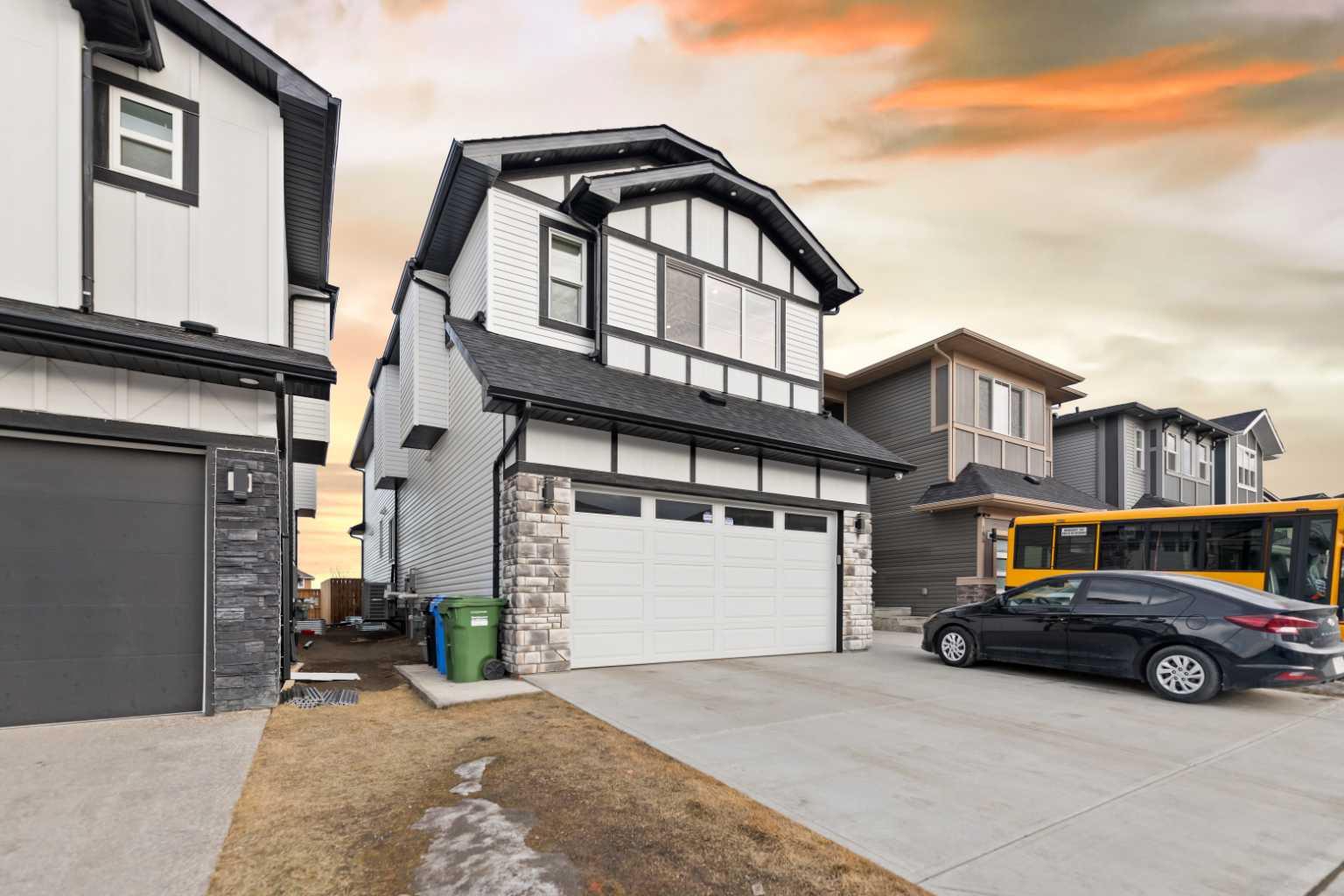 199 Saddlecrest Grove NE