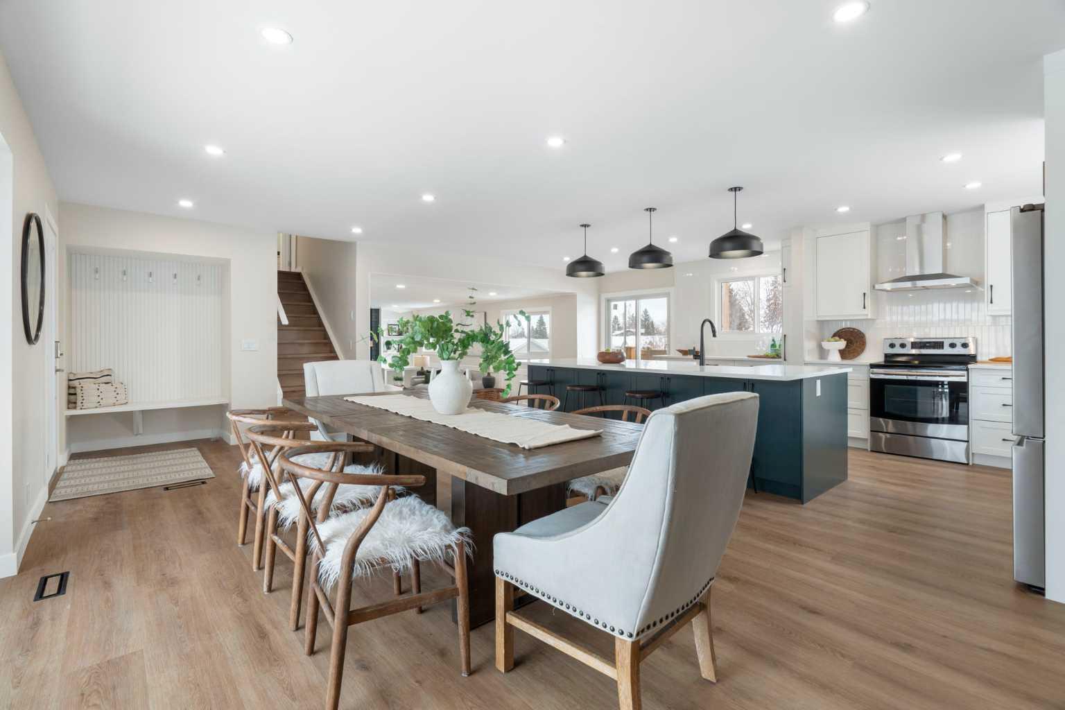 248 Madeira Place NE