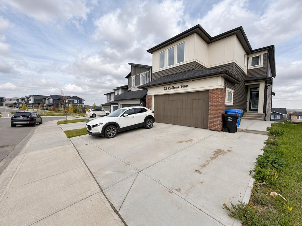 Photo of 72 Calhoun View NE, Calgary, AB T3P 1T8 (MLS # A2348346)