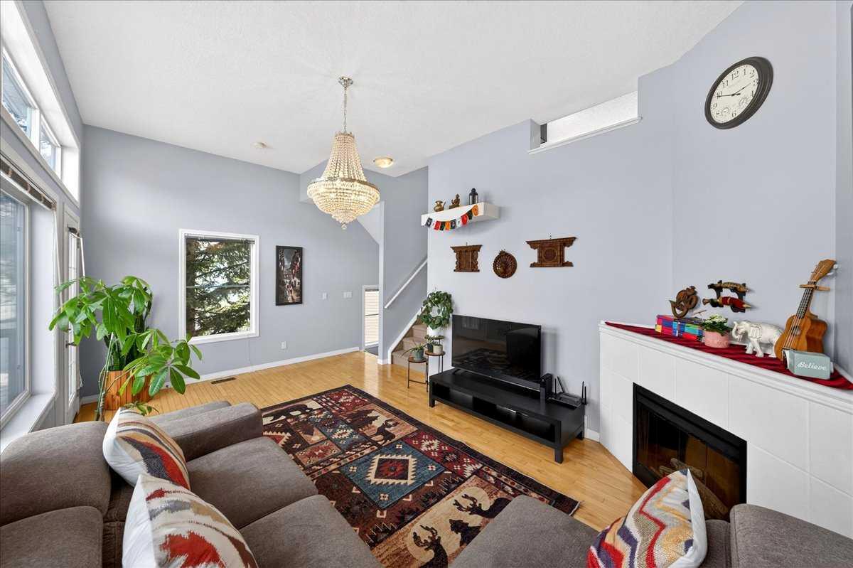 99 Copperfield Court SE