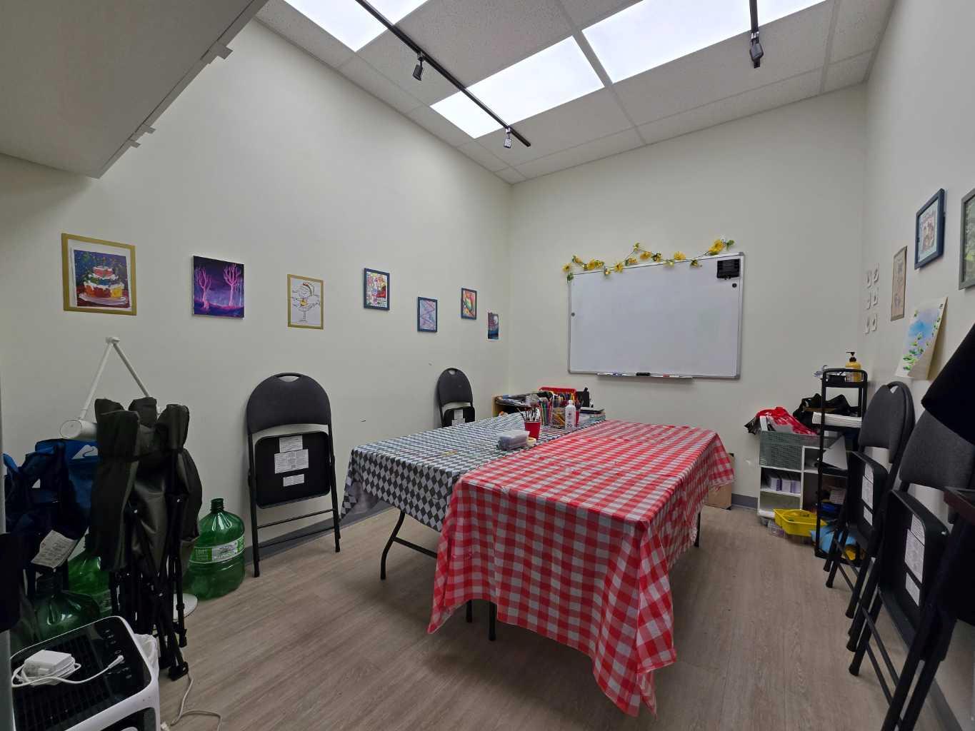 2 Royal Vista Link NW 2130