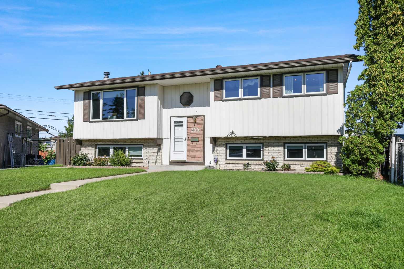 255 Penbrooke Way SE