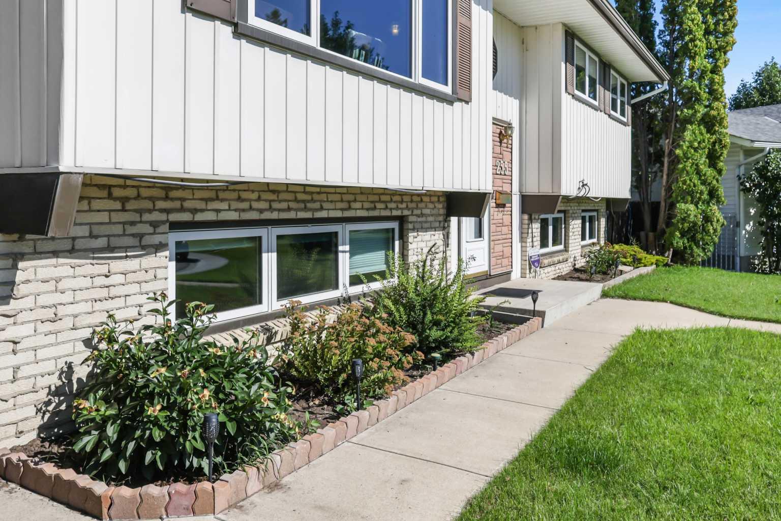 255 Penbrooke Way SE