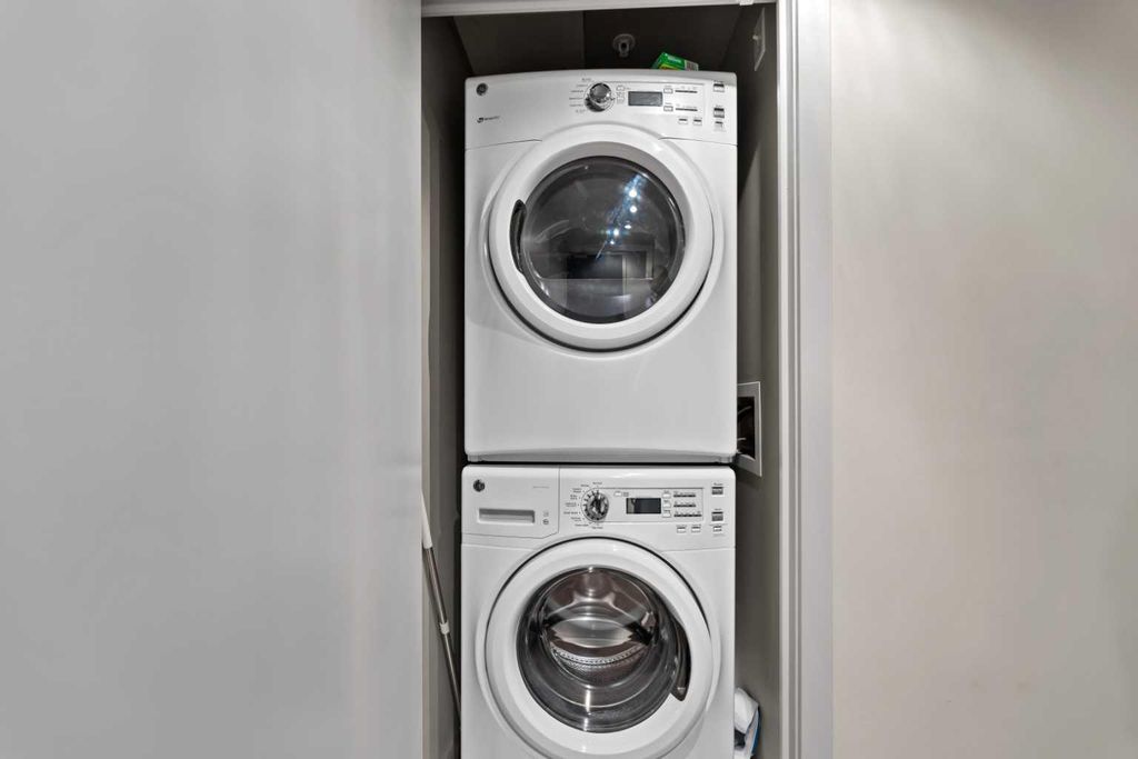 Photo of 1010 6 Street SW #2806, Calgary, AB T2R 1B4 (MLS # A2295296)