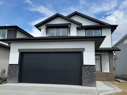 49 Emmett Crescent Red Deer AB T4P 3G8