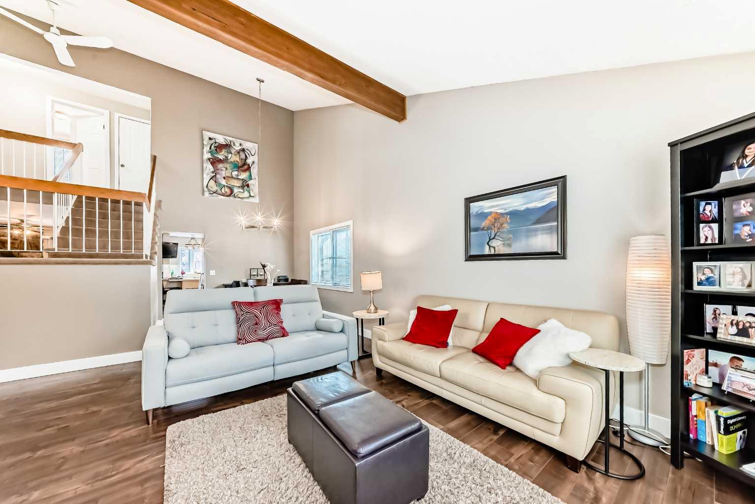 35 Sunmount Close