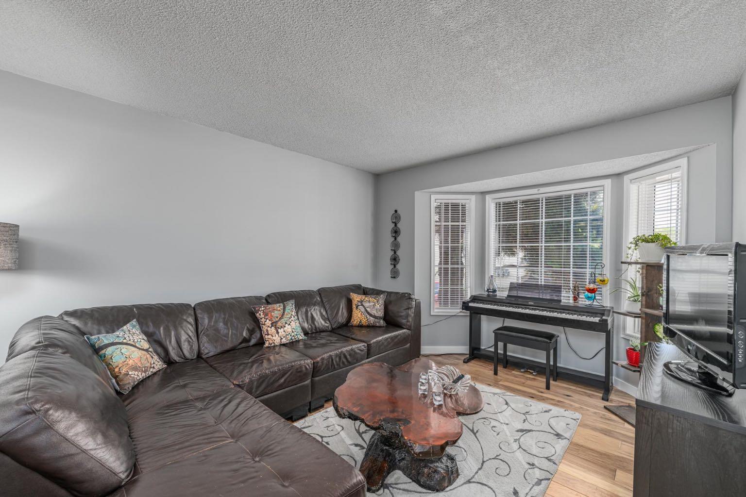 105 Bedford Manor NE