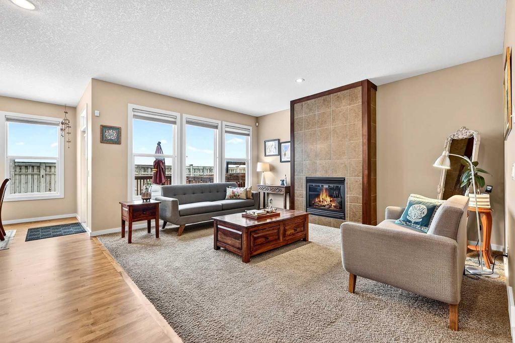 Photo of 401 Mahogany Court SE, Calgary, AB T3M 0T6 (MLS # A2284149)