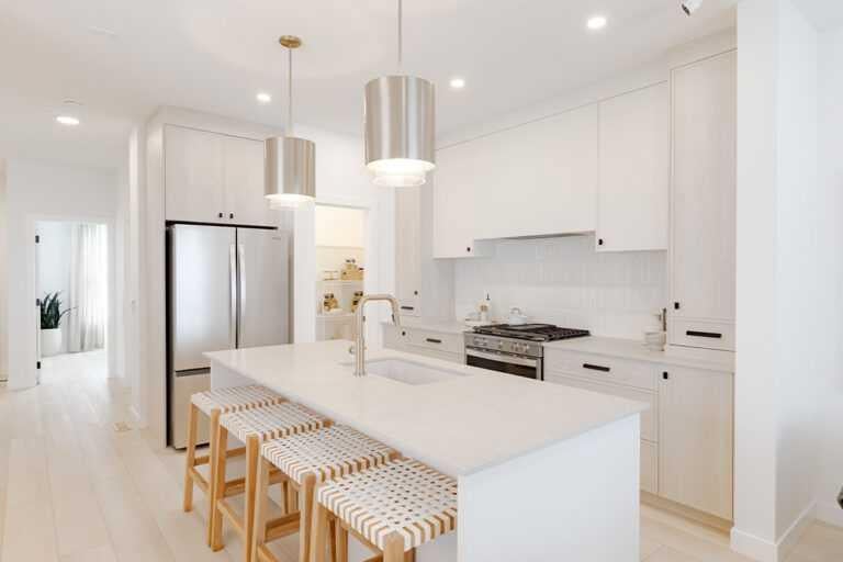 214 Bridgeport Circle