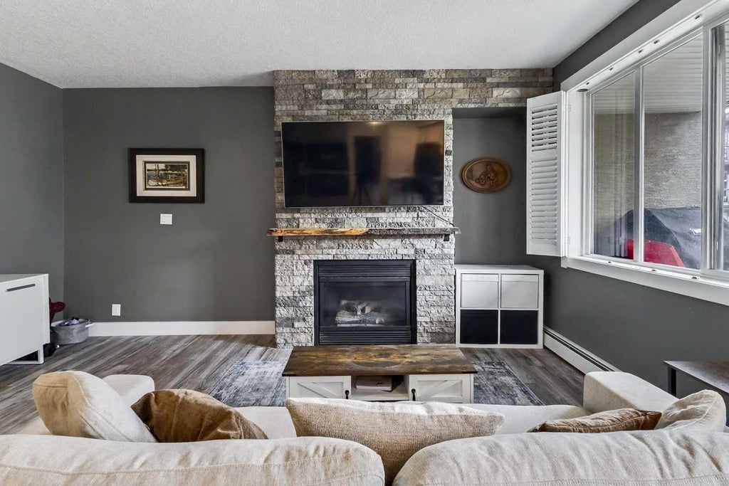 Photo of 3501 15 Street SW #101, Calgary, AB T2T 4A4 (MLS # A2348225)