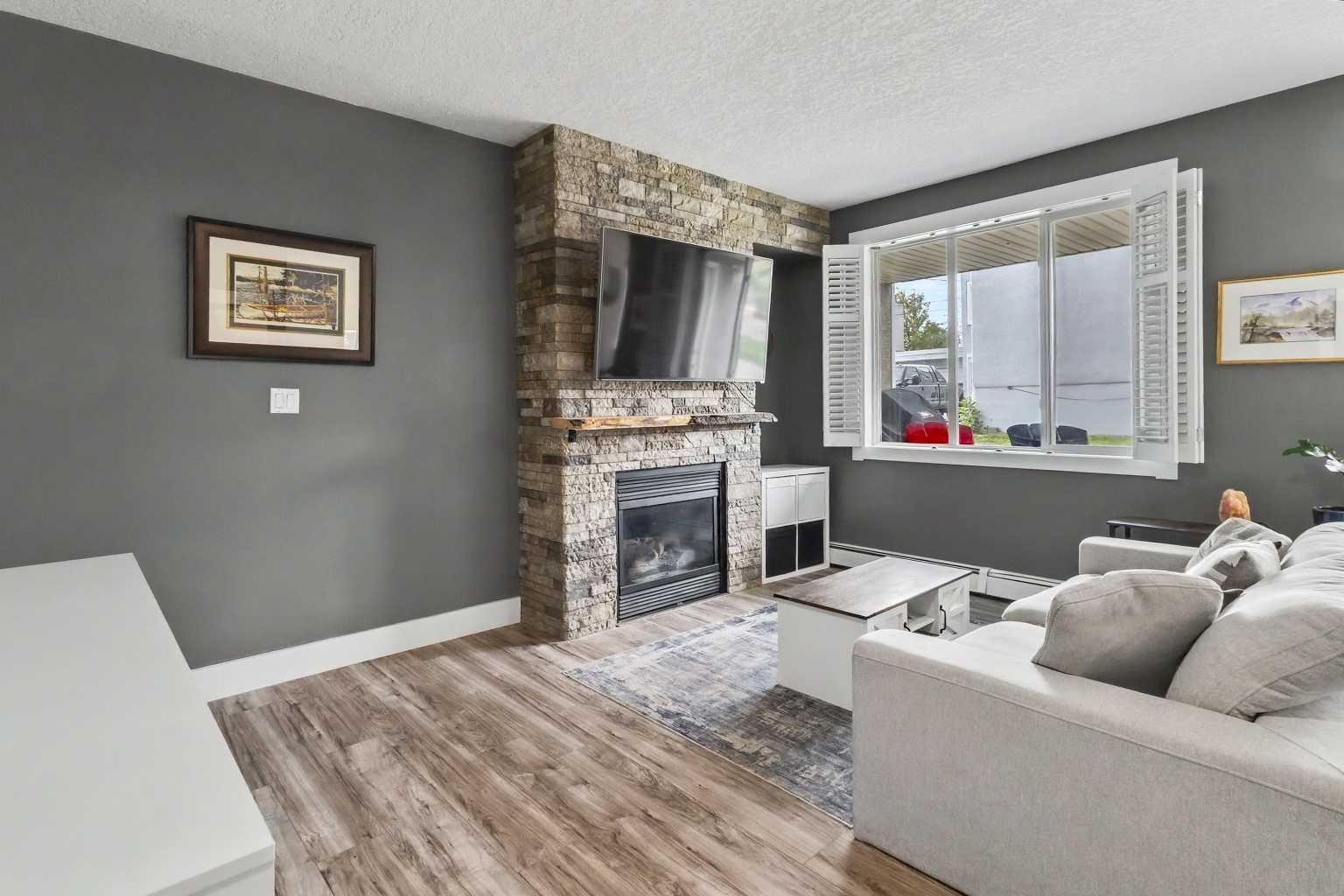 3501 15 Street SW 101