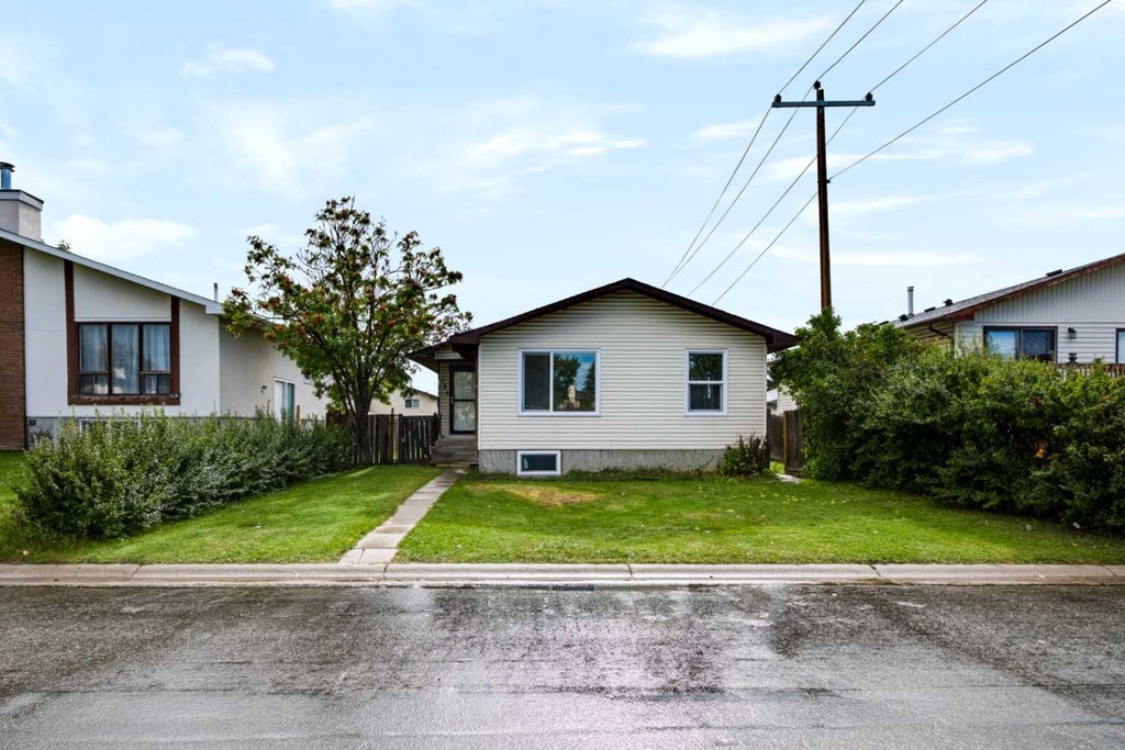 Photo of 139 Falsby Road NE, Calgary, AB T3J 1B7 (MLS # A2344906)