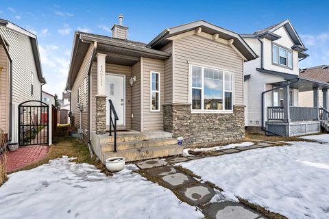 1211 Everridge Drive SW Calgary AB T2Y 4T2