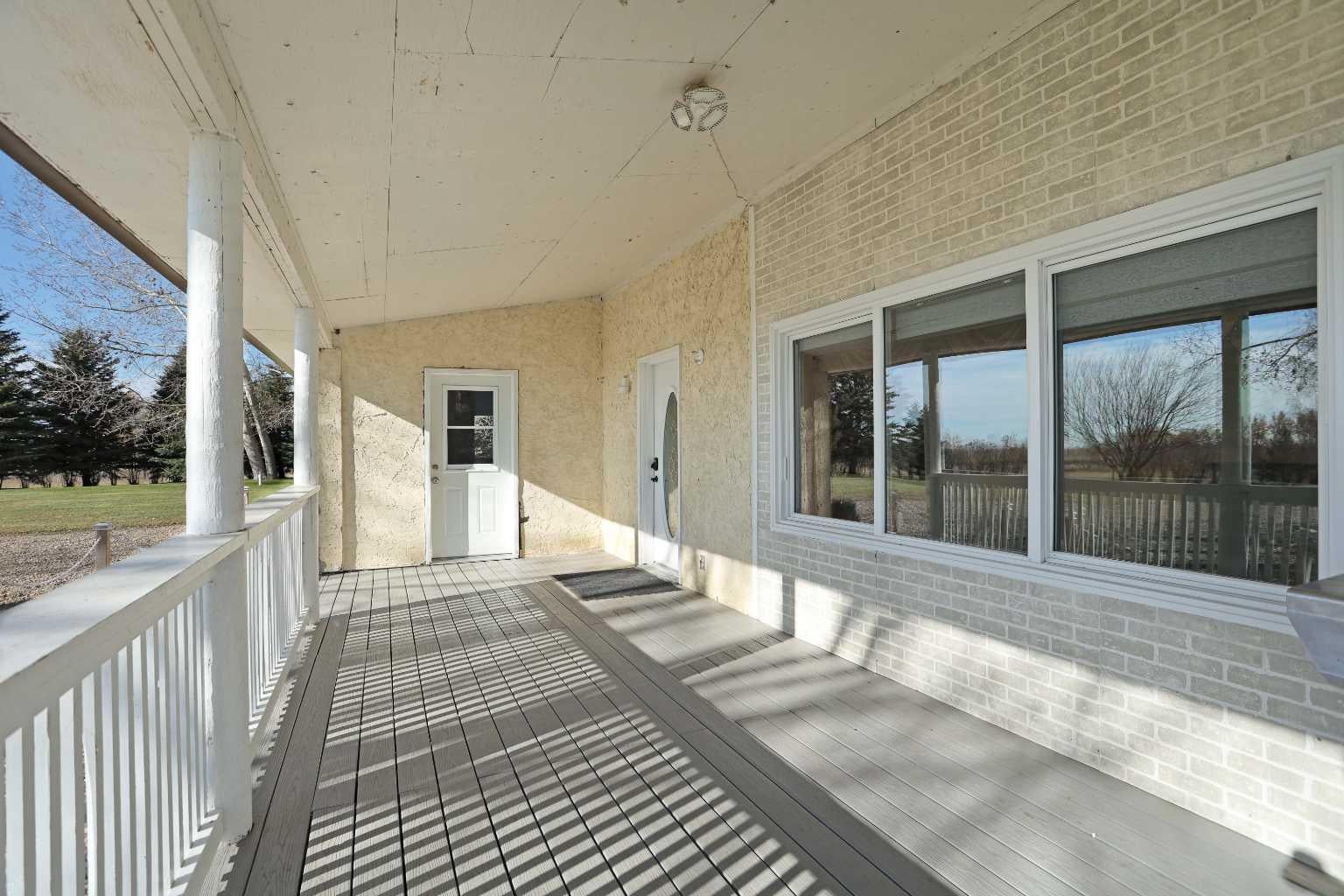 1810083 550 Highway 463