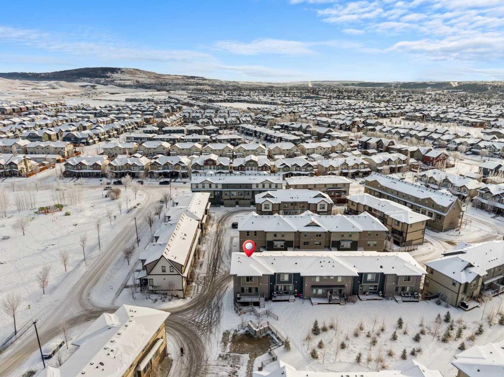 Photo of 32 Horseshoe Crescent #1006, Cochrane, AB T4C 2P4 (MLS # A2287330)