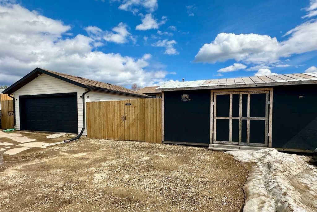 Photo of 21 Pan Am Street, Swan Hills, AB T0G 2C0 (MLS # A2307724)