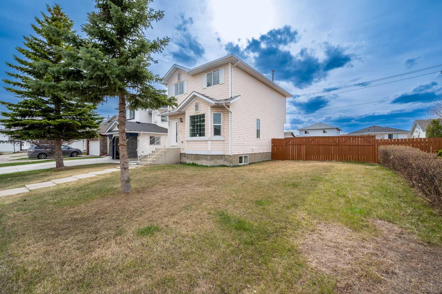 88 Applemont Close SE