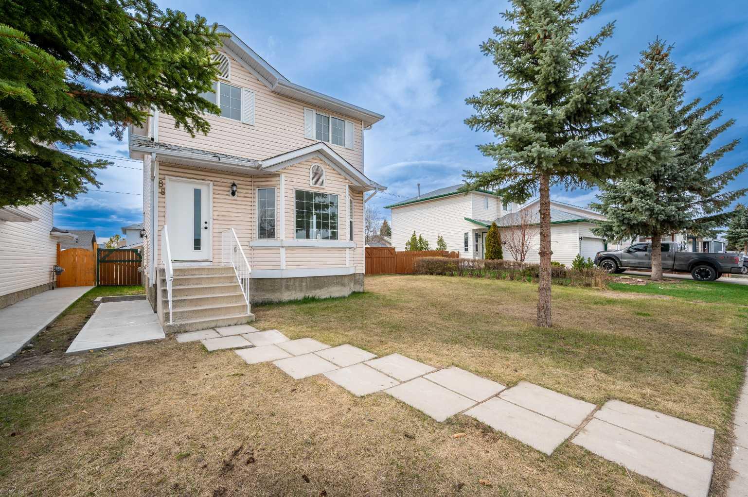 88 Applemont Close SE
