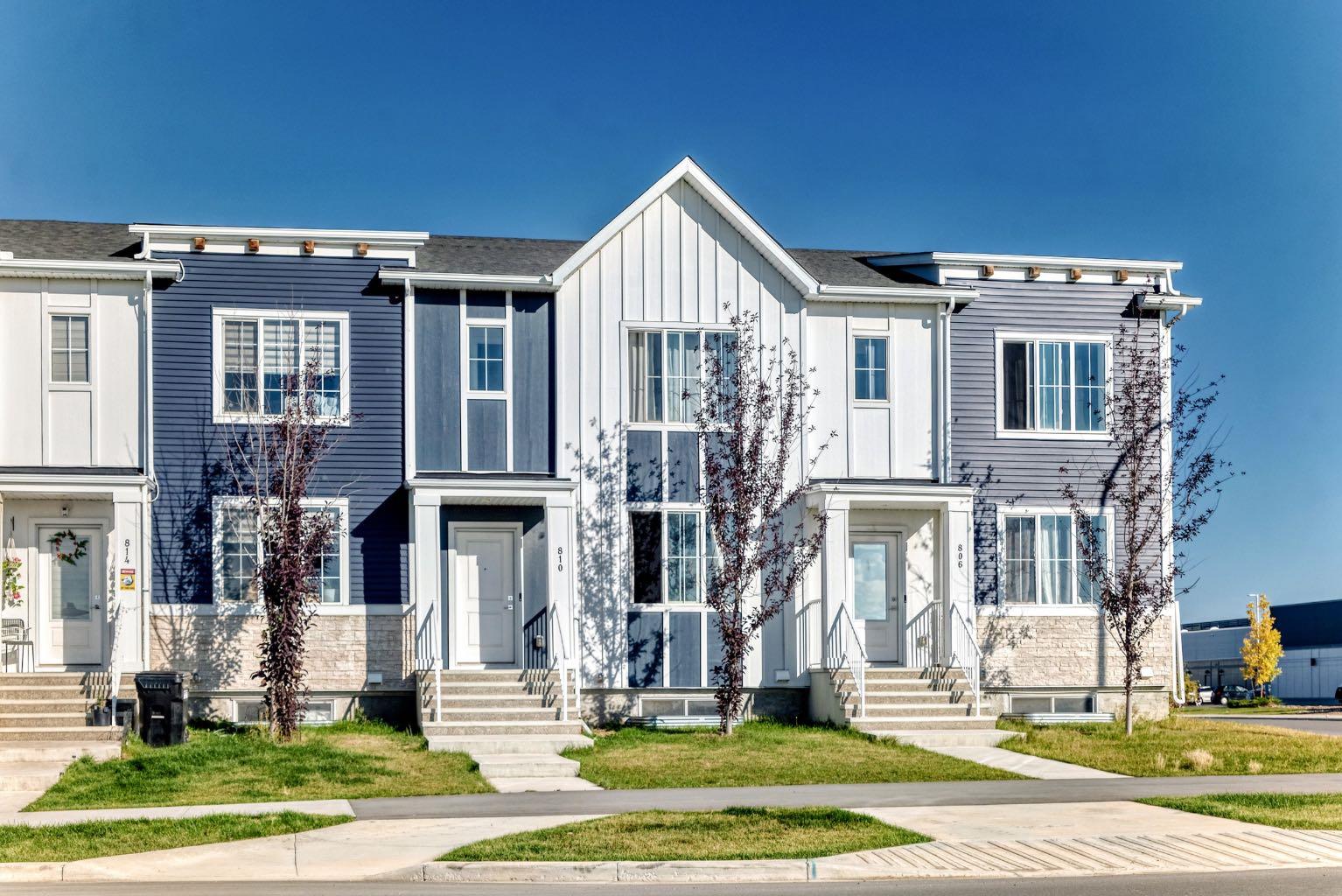 810 Cornerstone Street NE