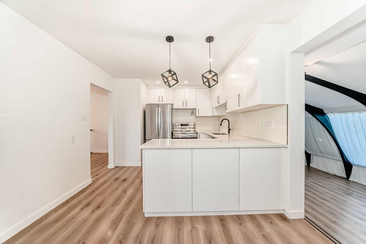 9803 Fairmount Drive SE