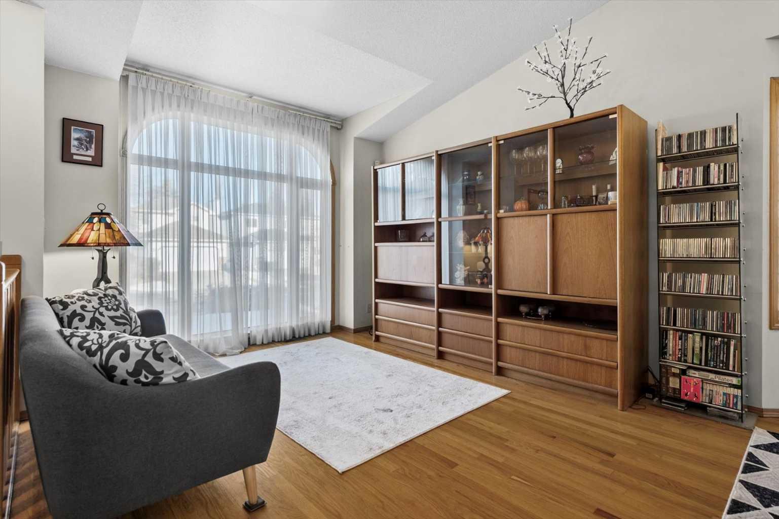 332 Hawkstone Close NW