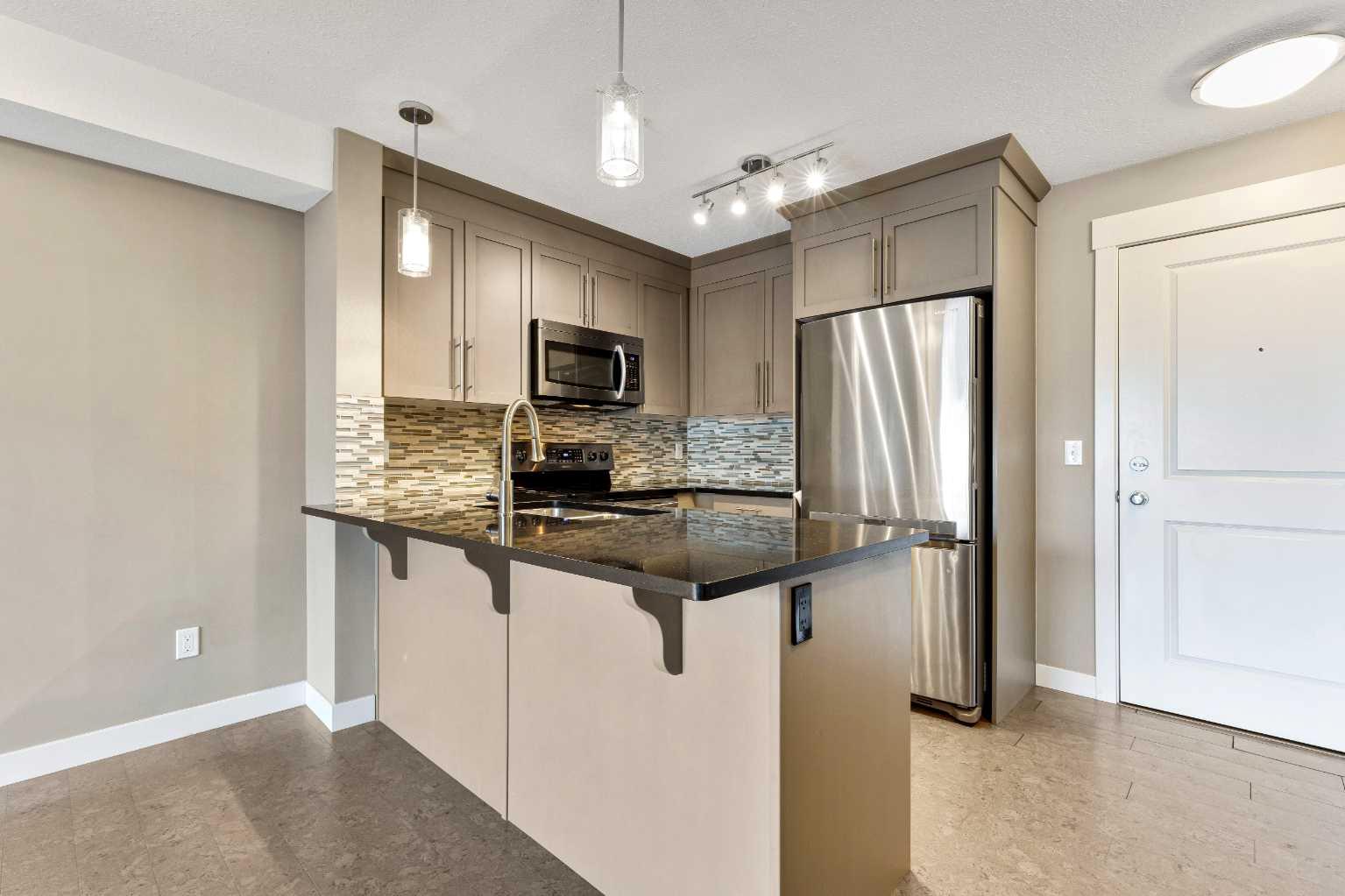 155 Skyview Ranch Way NE 1302