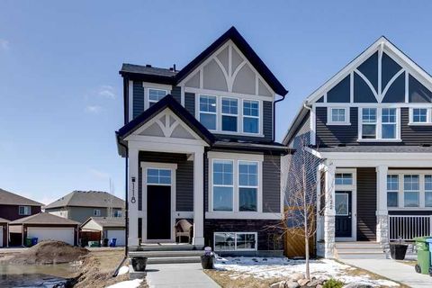 Photo of 118 Legacy Reach Common SE, Calgary, AB T2X 4G9 (MLS # A2305140)