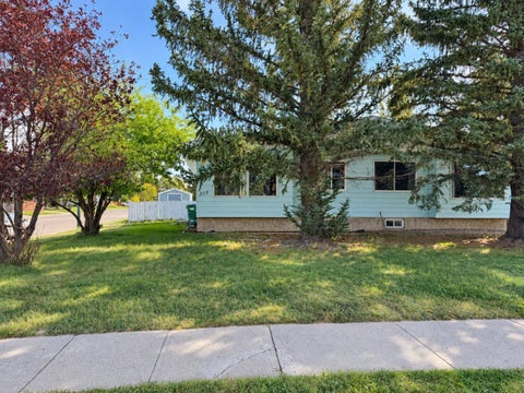 Photo of 220 Mcgill Boulevard W, Lethbridge, AB T1K 4C6 (MLS # A2348966)