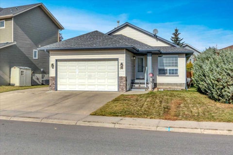 Photo of 94 Parklane Drive, Strathmore, AB T1P 1R2 (MLS # A2351794)