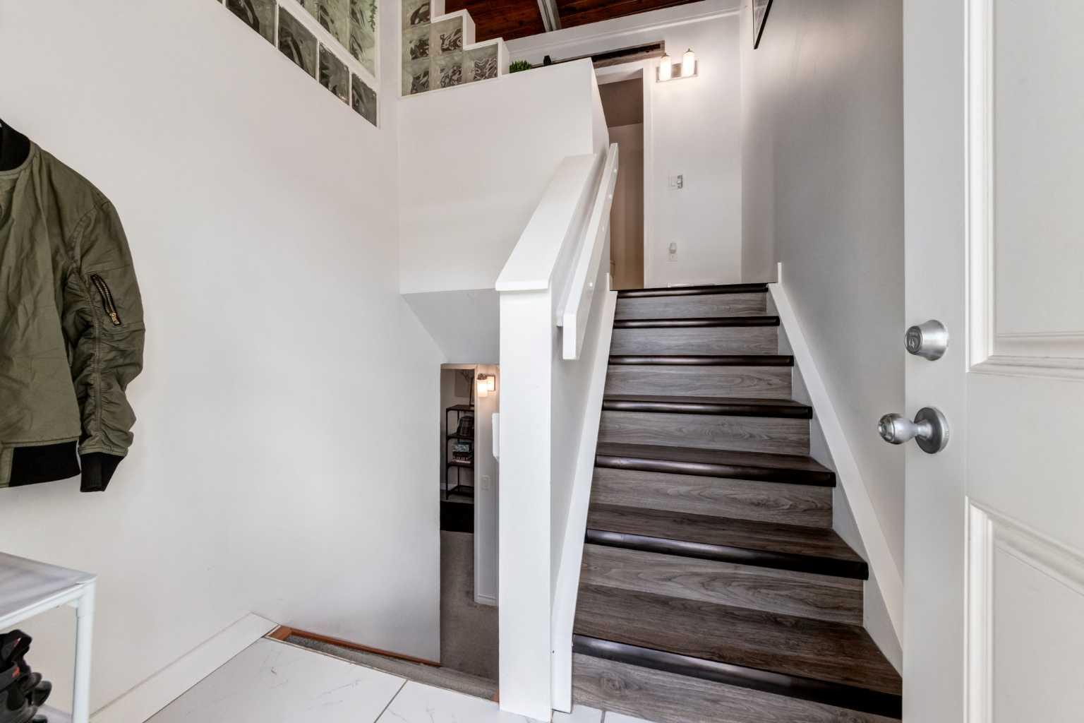 333 Braxton Place SW 4