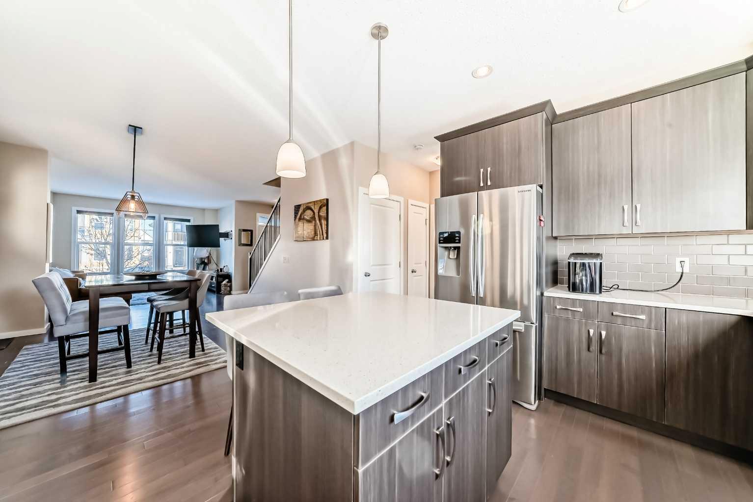 77 Marquis Common SE