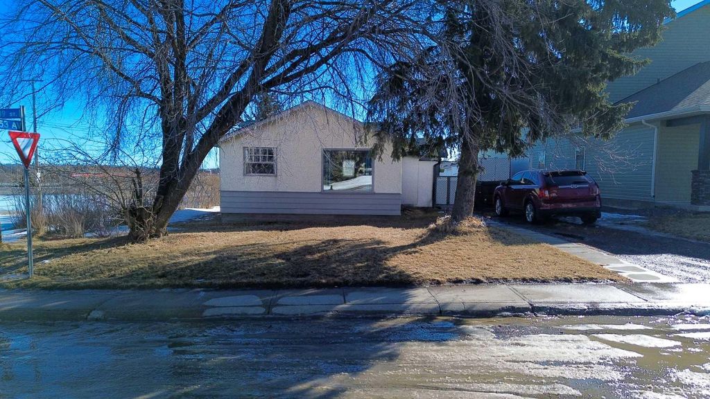 Photo of 5231 49 Street, Rocky Mountain House, AB T4T 1G6 (MLS # A2294460)
