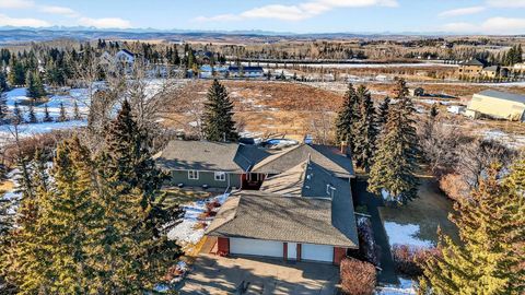 80042 210 Avenue W Rural Foothills County AB T1S 2X9