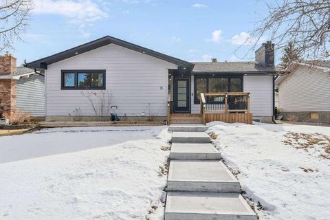 15 Brookmere Place SW Calgary AB T2W 2P5