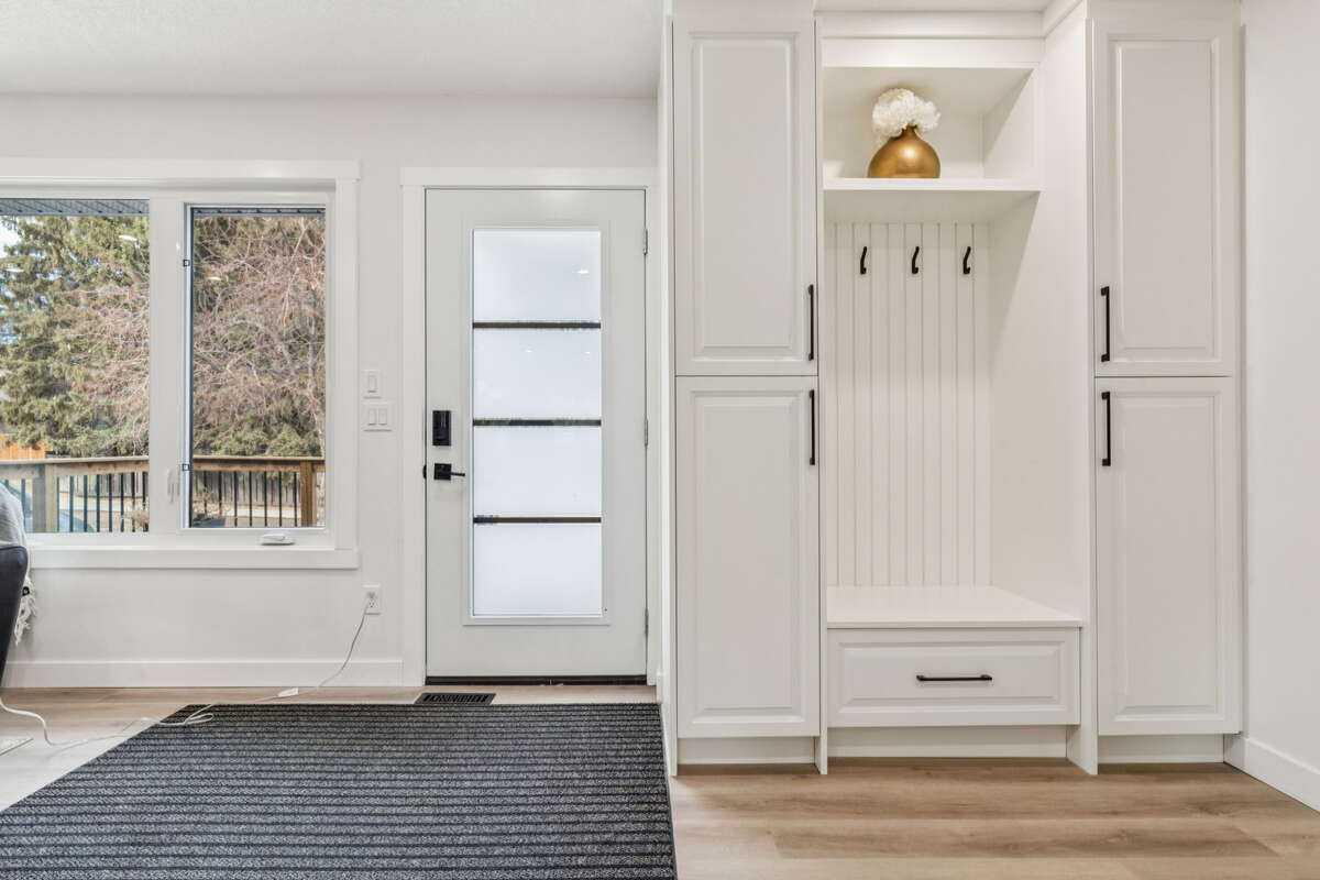 15 Brookmere Place SW