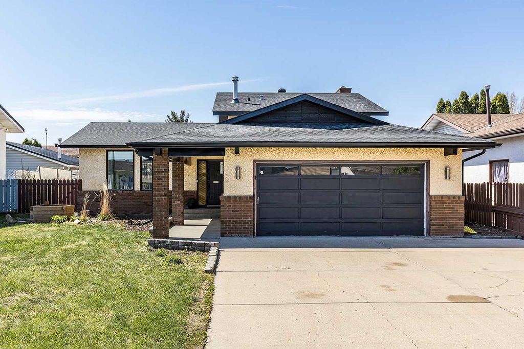 Photo of 21 East Glen Court SE, Medicine Hat, AB T1B 2Z6 (MLS # A2310072)