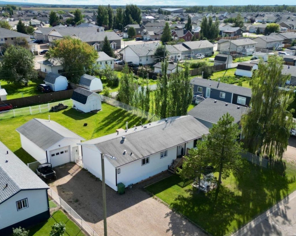 Photo of 10629 101 Ave, La Crete, AB T0H 2H0 (MLS # A2336927)