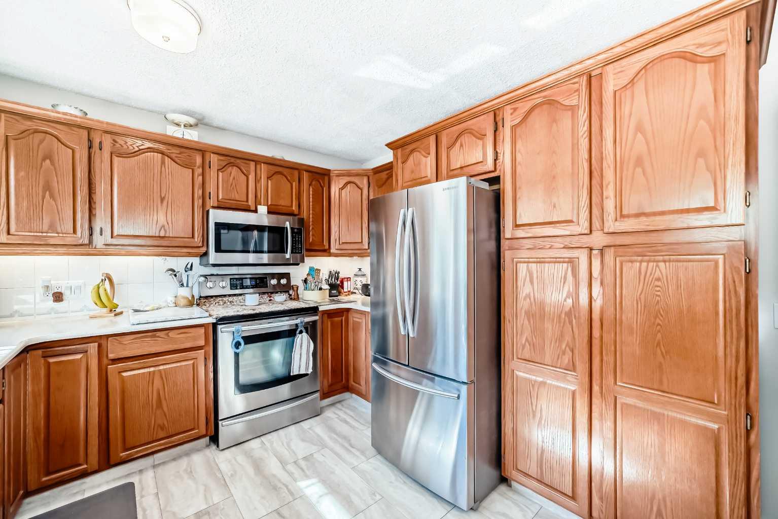 4536 Vandergrift Crescent NW