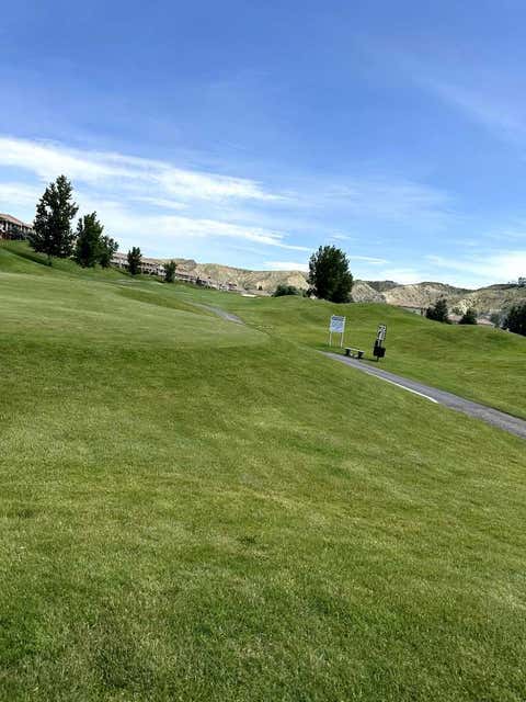Photo of 260 Canyon Boulevard W, Lethbridge, AB T1K 6V1 (MLS # A2234041)