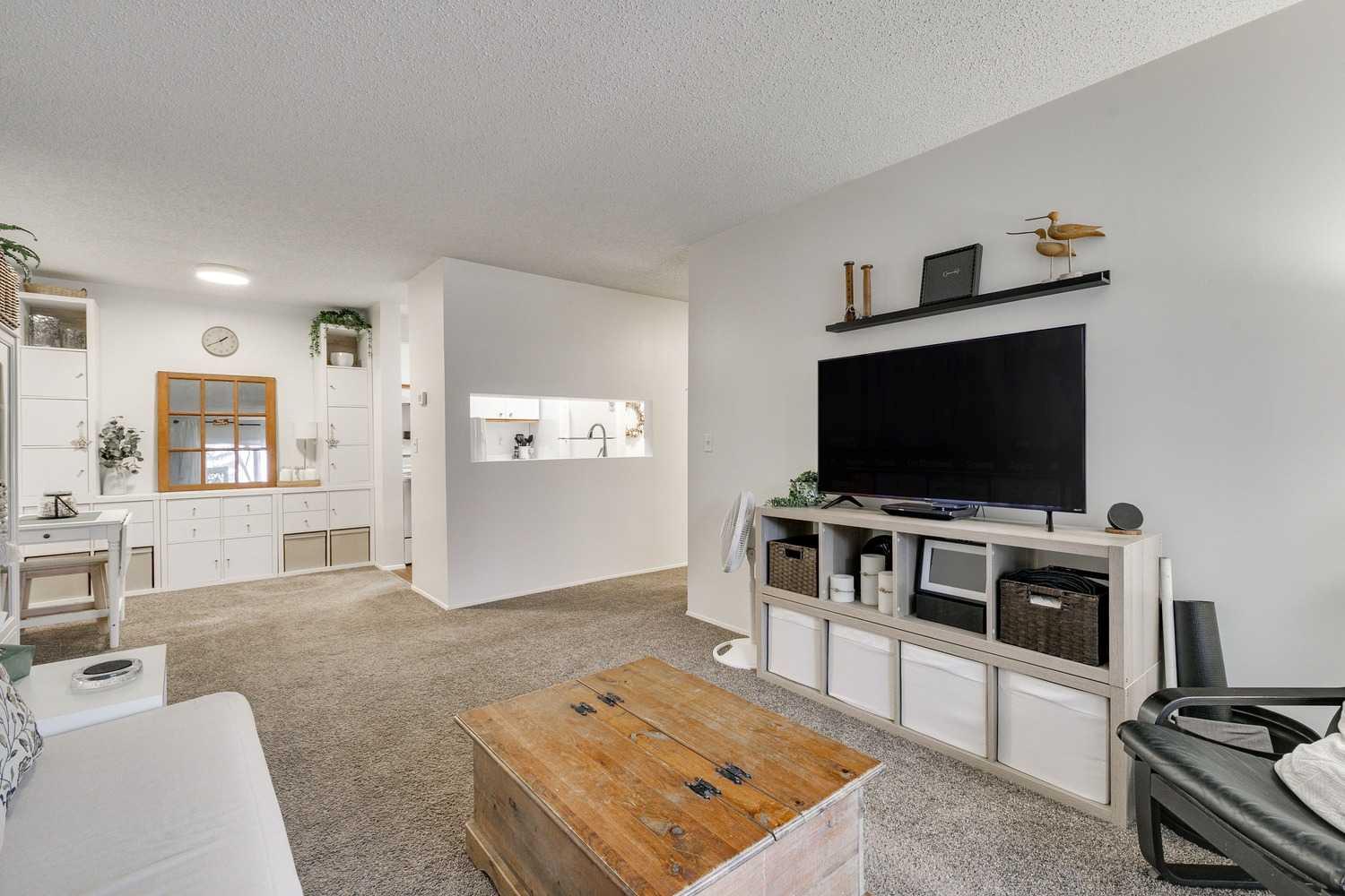 20 Dover Point SE 112