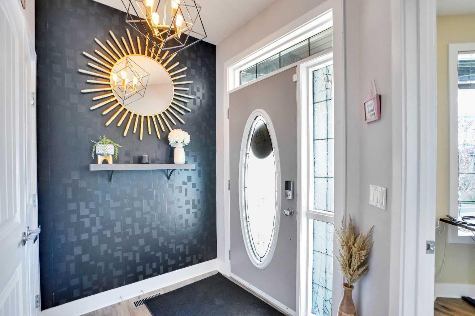 70 Royal Ridge Manor NW