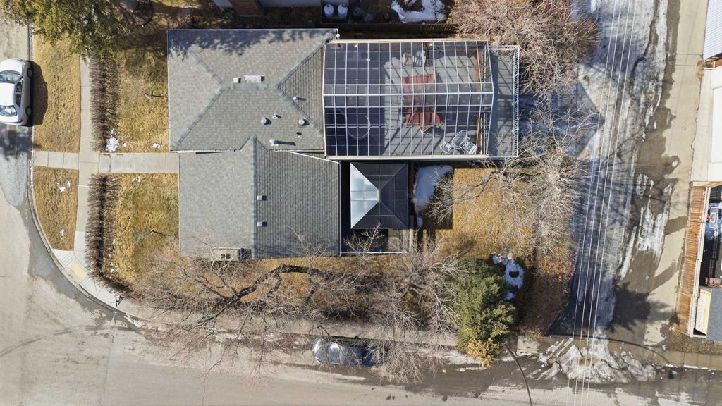 Photo of 4636 26 Avenue NE, Calgary, AB T1Y 2R8 (MLS # A2294387)