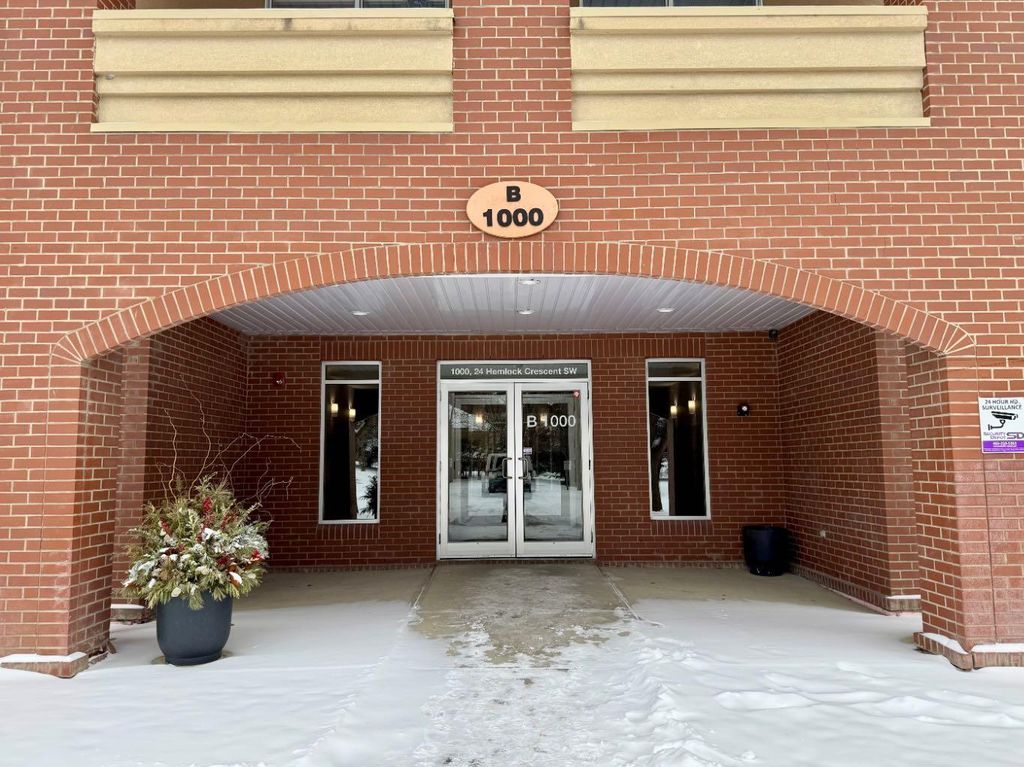 Photo of 24 Hemlock Crescent SW #1108, Calgary, AB T3C 2Z1 (MLS # A2287815)