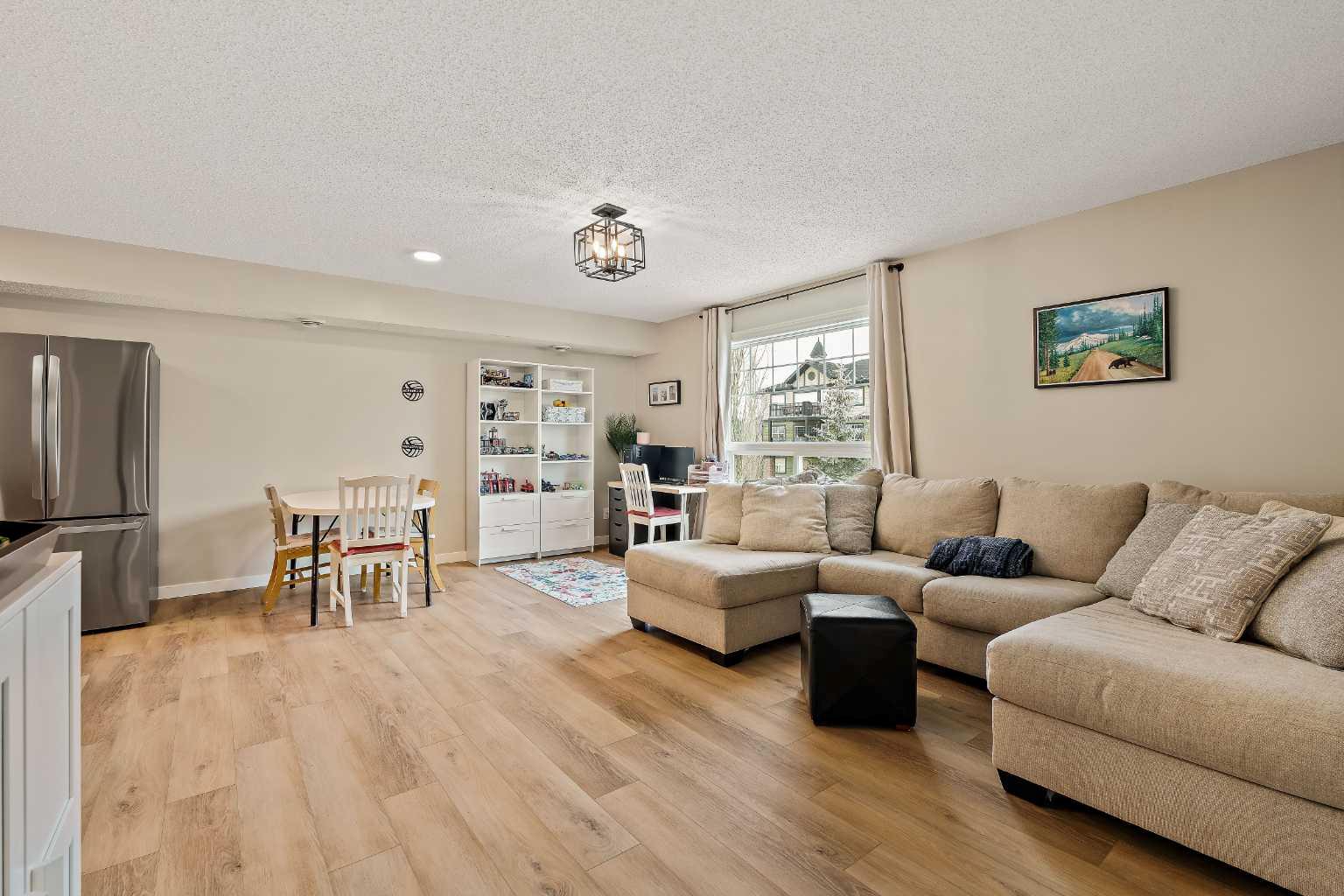 140 Sagewood Boulevard SW 1806