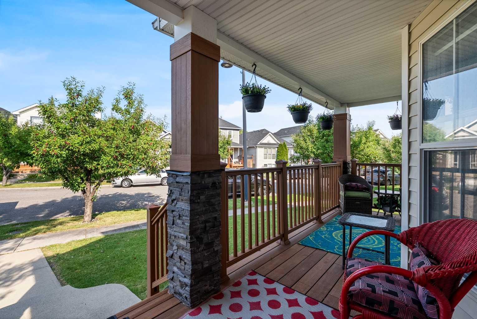 31 Inverness Grove SE