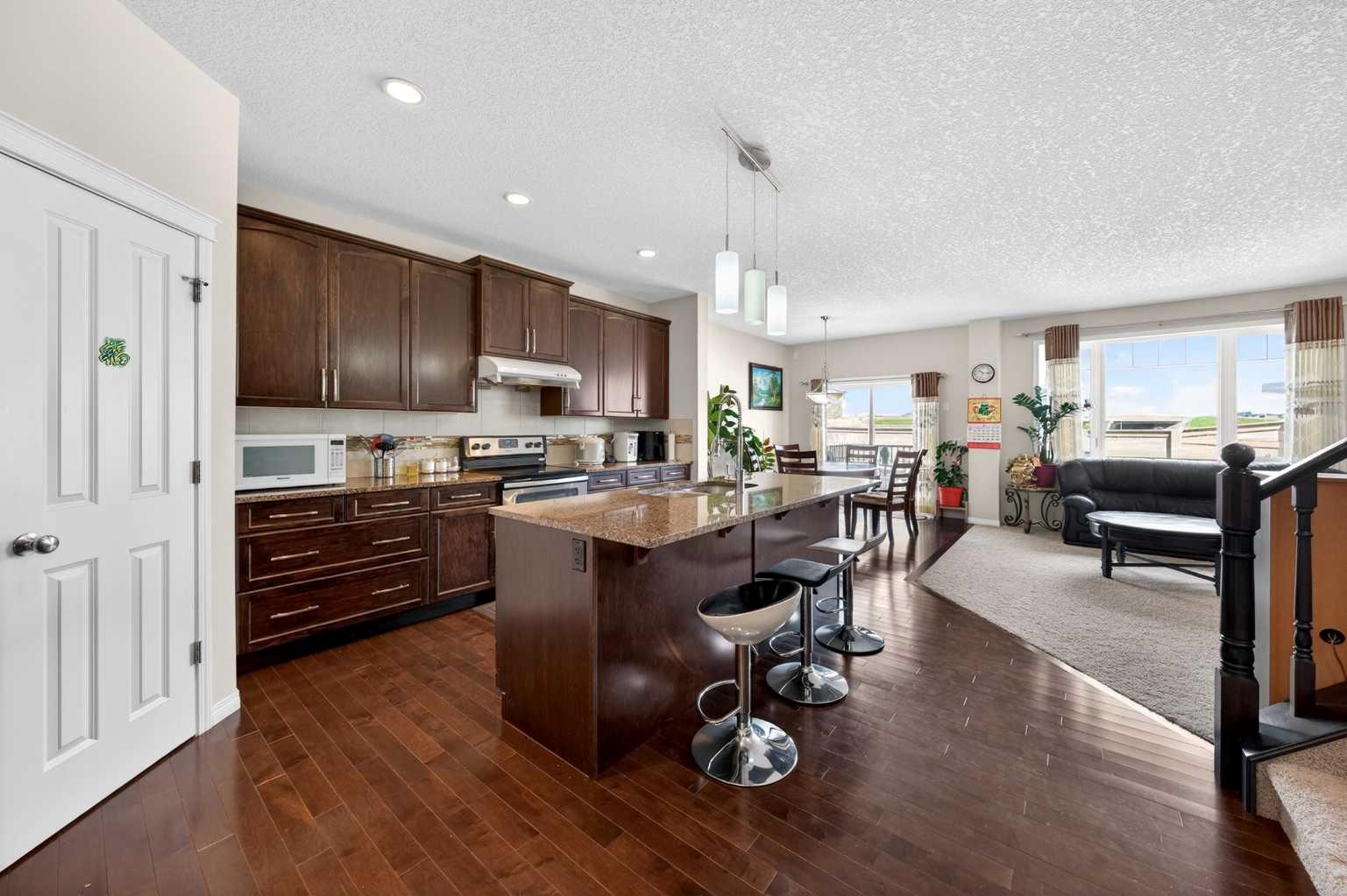 277 Panton Way NW