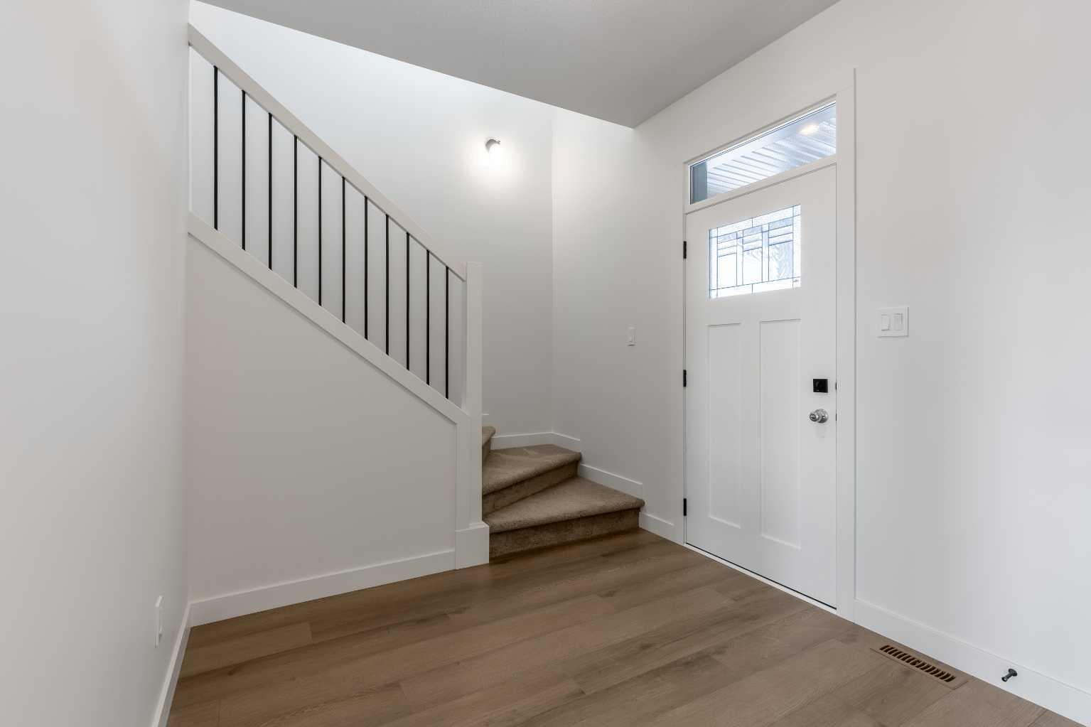 346 Canyon Meadows Road W