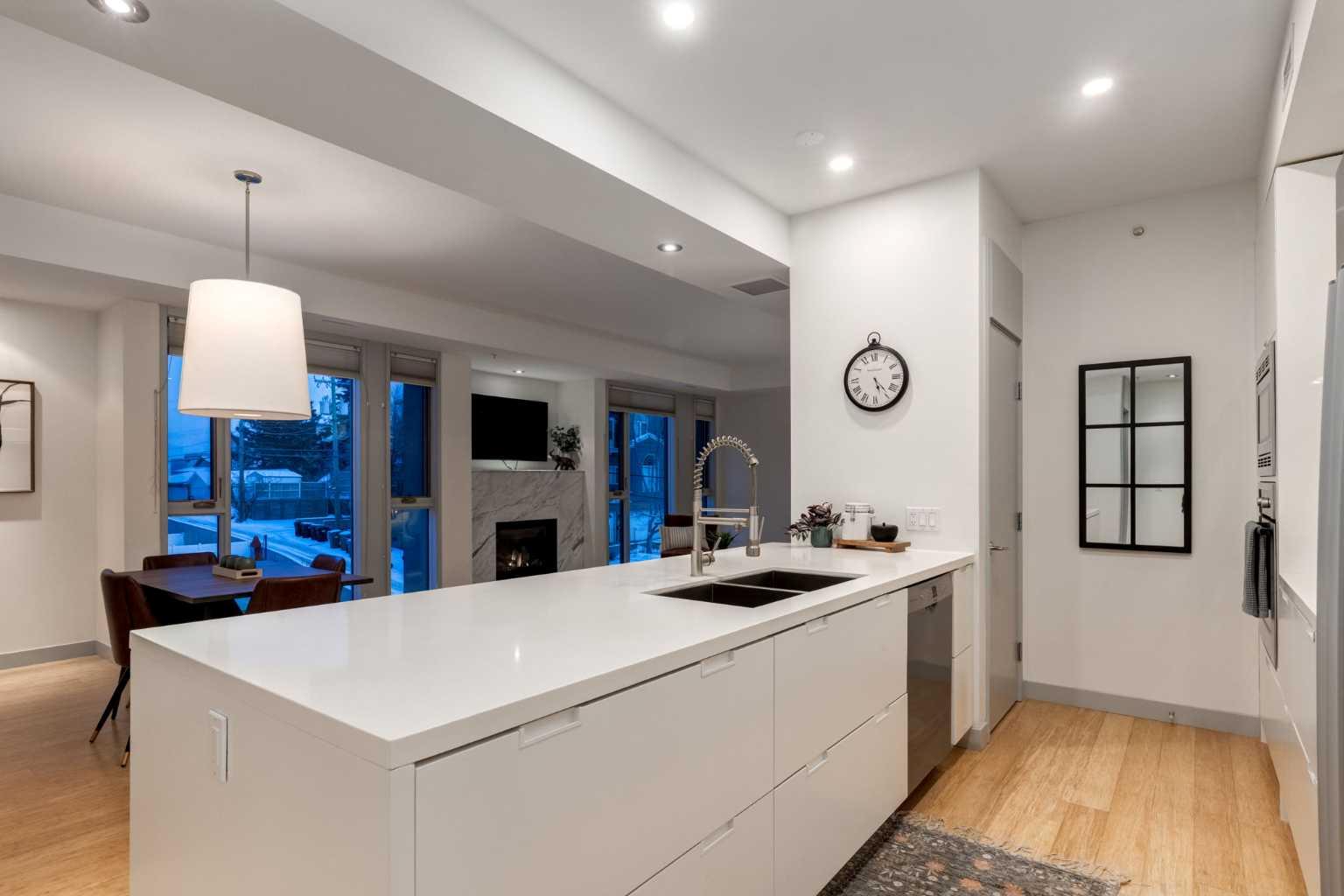 2905 16 Street SW 403