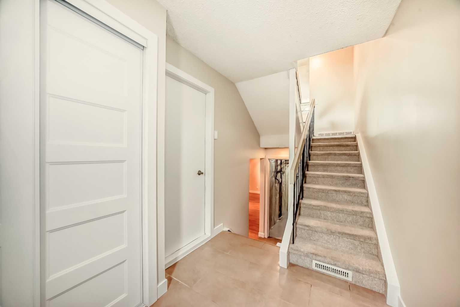 9 Brae Glen Court SW
