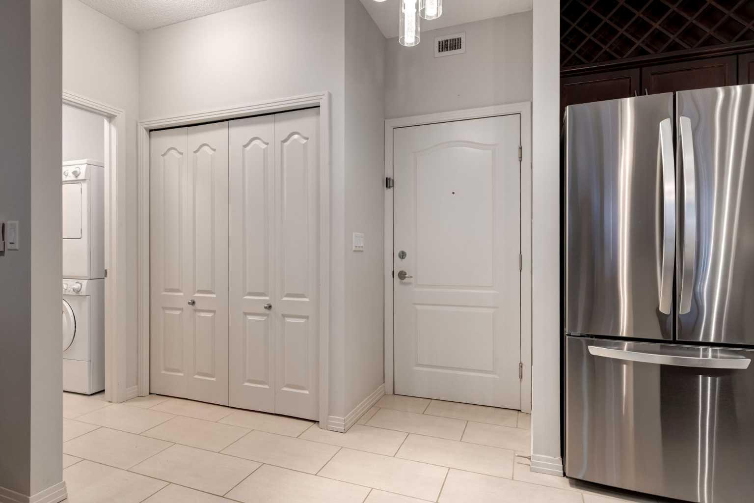 1 CRYSTAL GREEN Lane 411